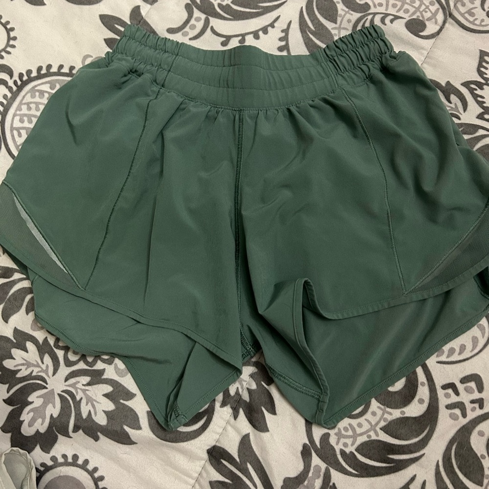 Lululemon hotty hot shorts